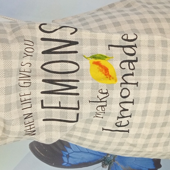 Mabelle Lemons Printed Kitchen Apron - Picture 2 of 3